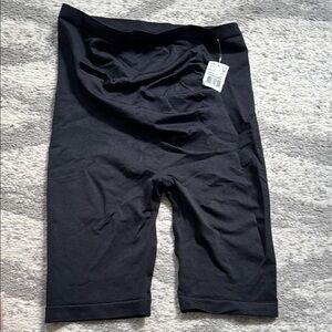 NWT Motherhood Maternity Black Biker Shorts Size Medium